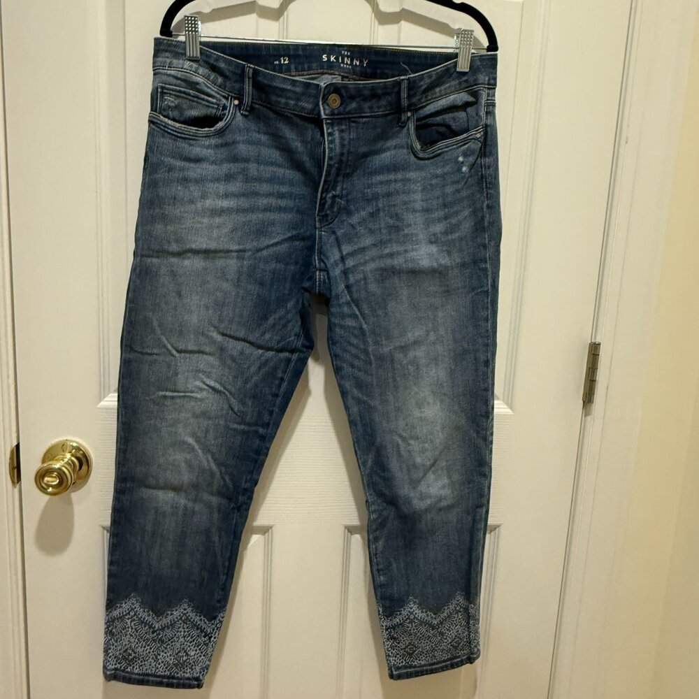White House Black Market Skinny Crop Jeans Size 12 – Embroidered Hem